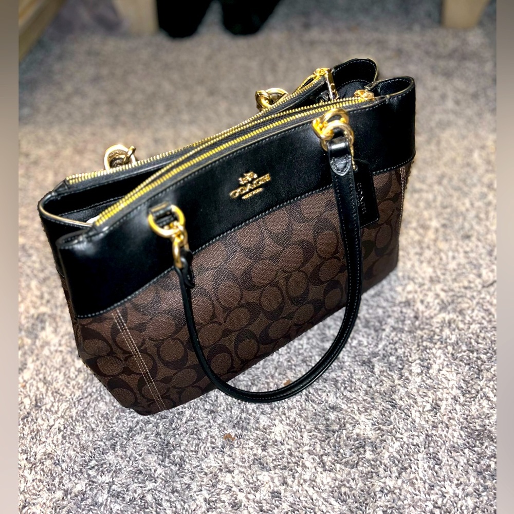 Gorgeous COACH Leather Satchel